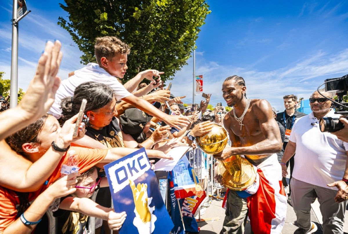 Thunder lock SGA as Mavs, Rockets add depth to bolster NBA title hopes