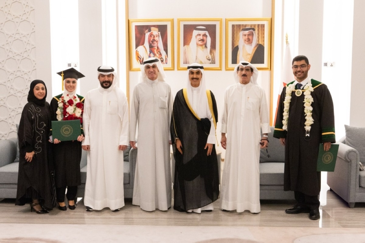 Kuwaiti envoy hails medical graduates