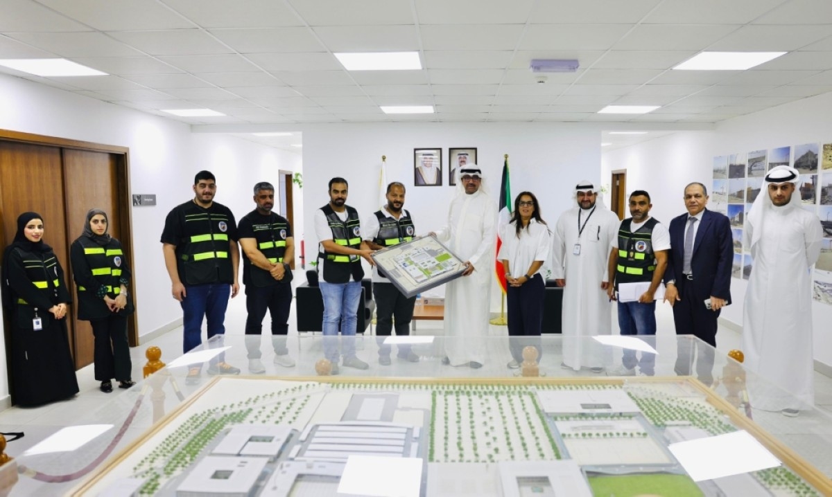 Defense Minister inspects progress of Ali Al-Sabah Military Academy project