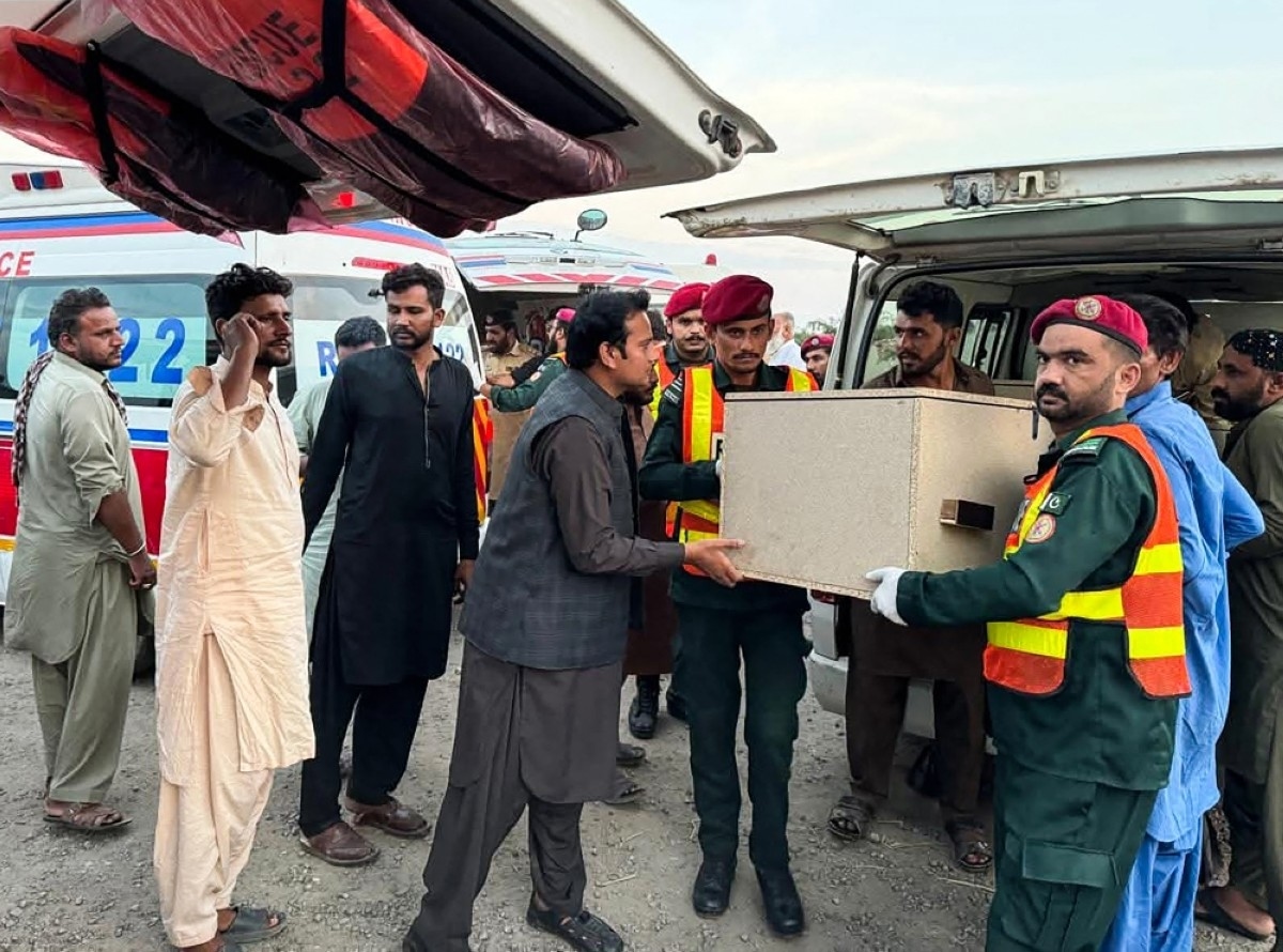 Armed men kidnap, kill nine Pakistani bus passengers