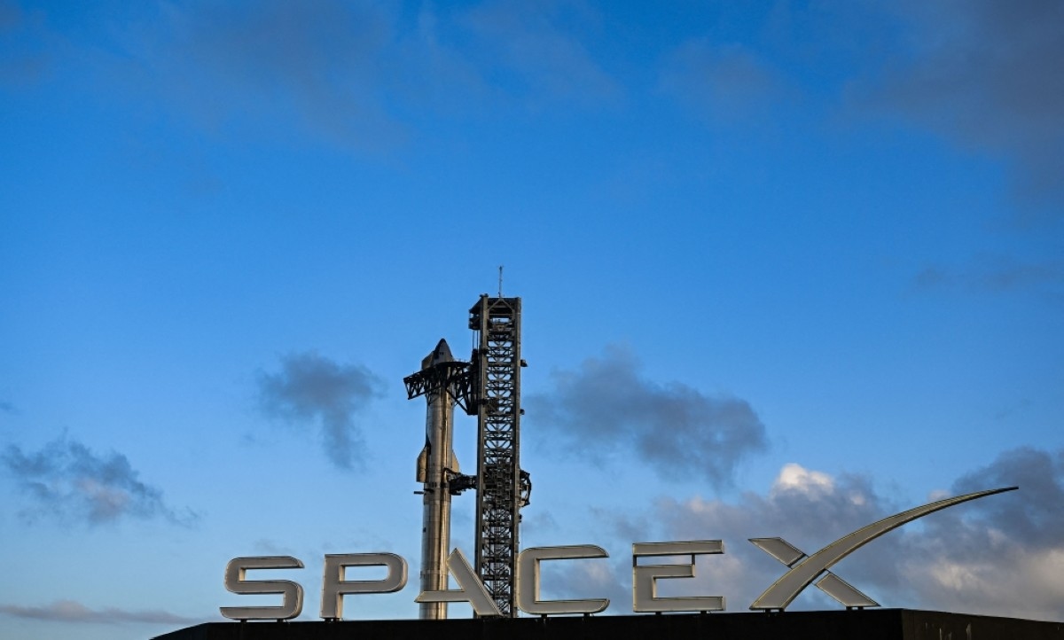 Trump's Golden Dome looks for alternatives to Musk's SpaceX