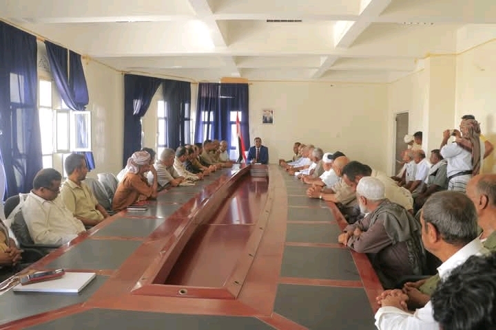 اجتماع في الحديدة يدعو لفتح طريق ''حيس -الجراحي'' ويطالب مجلس القيادة استكمال تحرير المحافظة ومؤانئها من قبضة الحوثيين