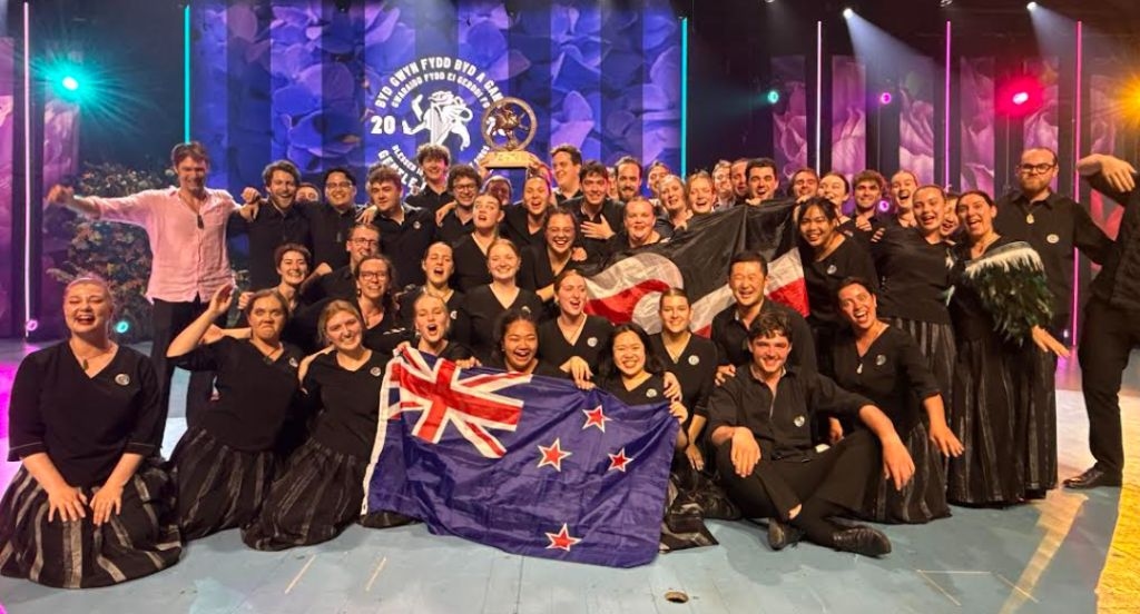 NZ Youth Choir Wins CHOIR OF THE WORLD