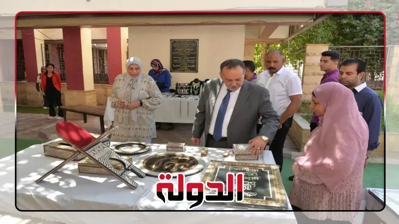 محافظ أسيوط يتفقد مكتبة مصر العامة ويشهد فعاليات مبادرة 'بإيدينا نصنع
