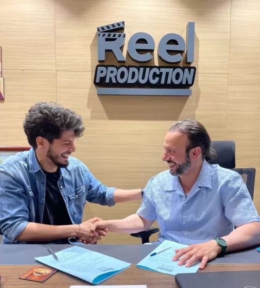 بالصور..محسن بن منصور ينضم لأسرة فيلم حين يكتب الحب