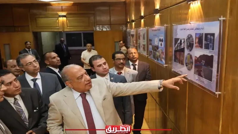 وزير الكهرباء والطاقة المتجددة يتفقد هيئة المواد النووية ويستعرض مشروعات العمل الحالية