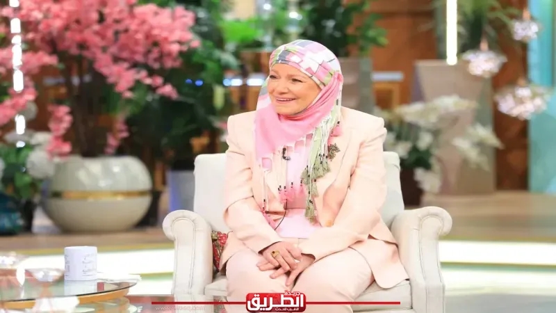 في ظهور خاص.. مشيرة إسماعيل وابنتها ضيفتا 'معكم منى الشاذلي' الخميس