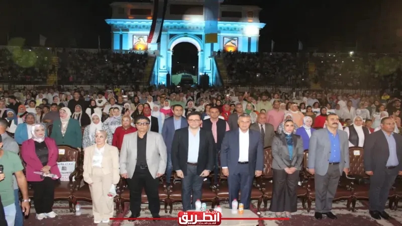 وزير الثقافة ومحافظ الإسكندرية يفتتحان فعاليات المهرجان الصيفي للأوبرا مع احتفالات المحافظة بعيدها القومي