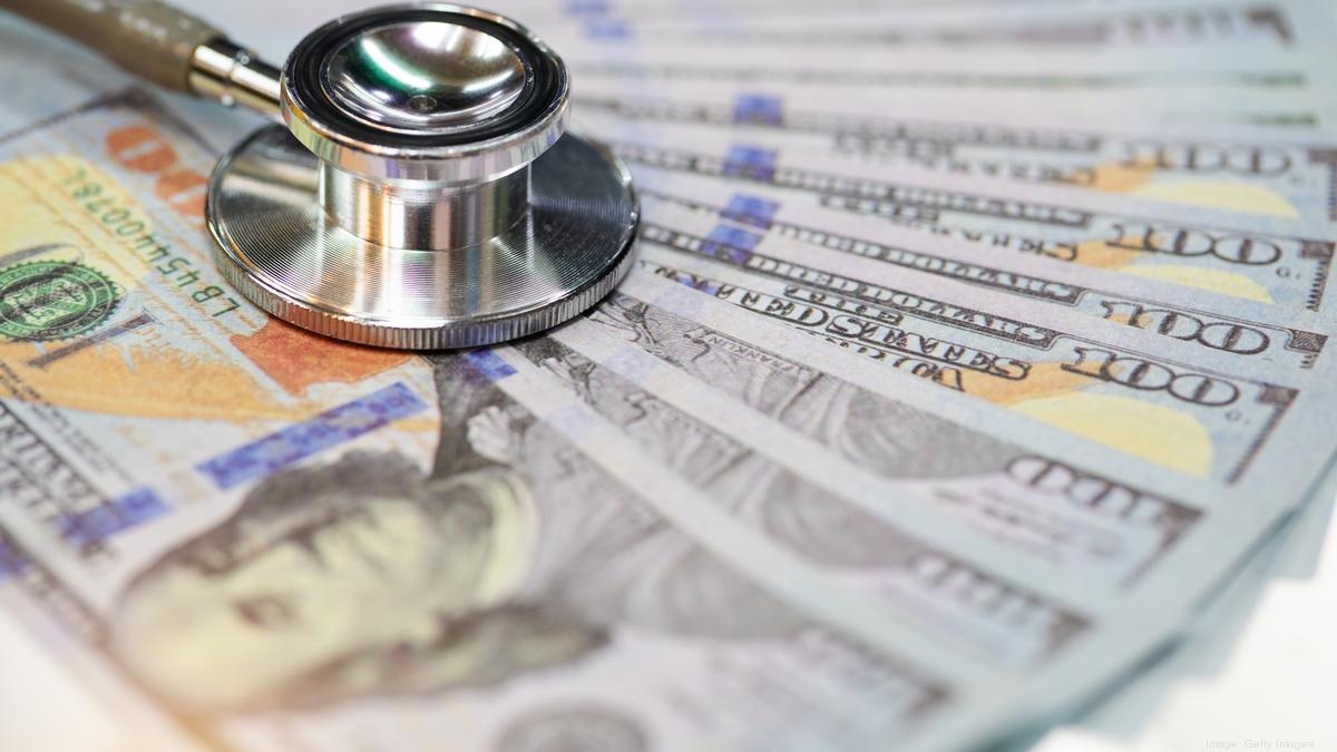 Florida insurance agency urges probe into Tampa senior living mismanagement