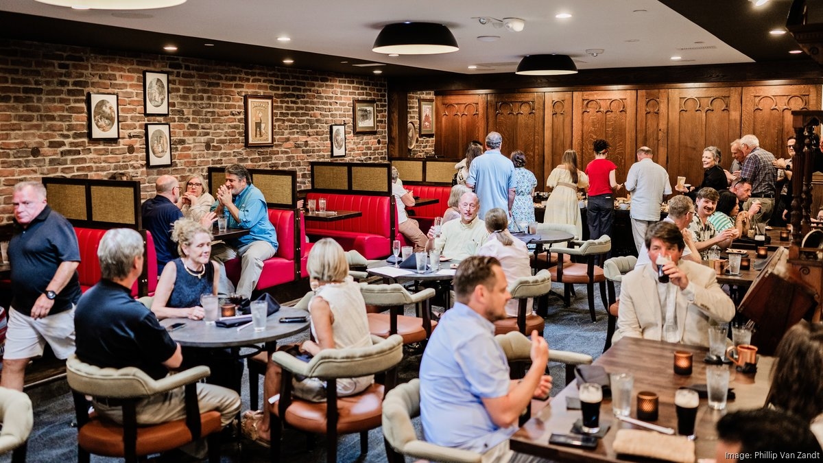 Collierville Town Square's latest restaurant Maeve's Tavern now open