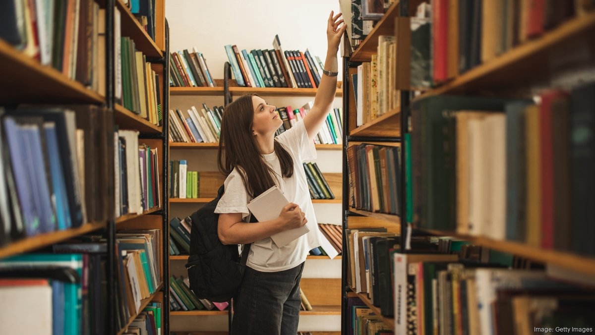 Smarter machines, weaker minds? Rethinking higher education in the AI era‬