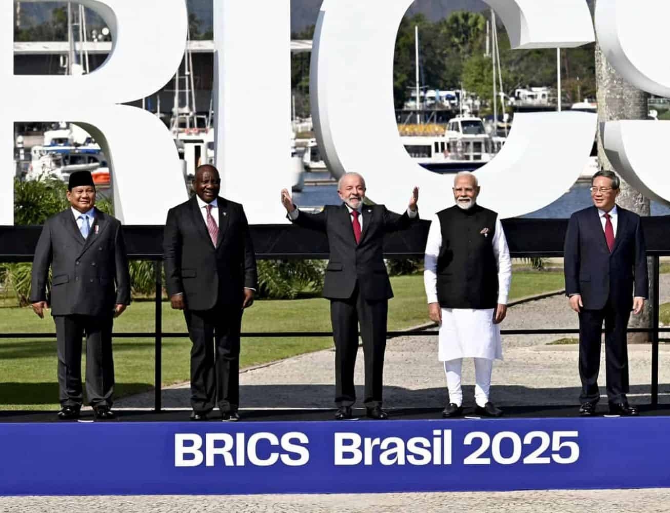 Brics bloc slows down on de-dollarisation