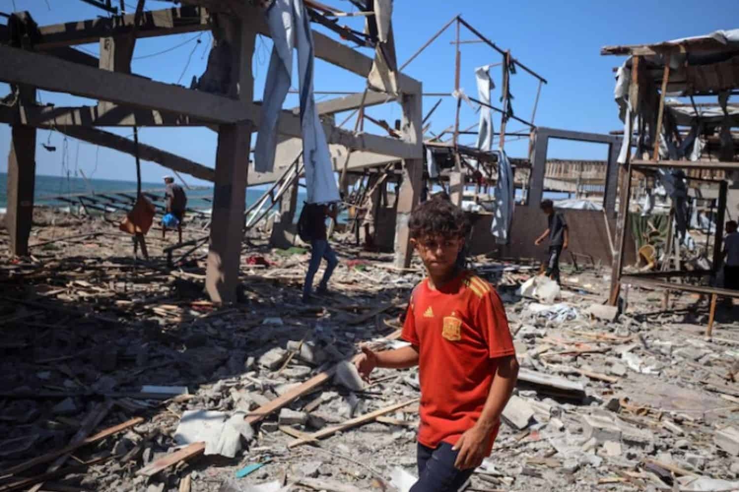 Israel bombs café with children's birthday party