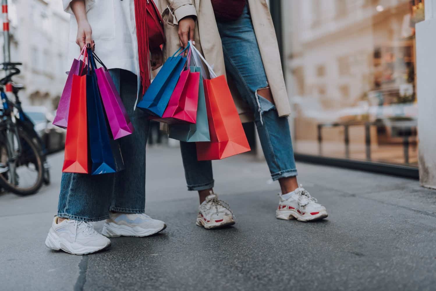 Retail sales: South Africans spent R19.6 billion on clothes and furniture in May