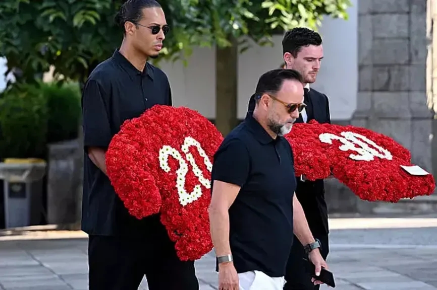 وداع مهيب.. نجوم الكرة يشيّعون جثمان ديوجو جوتا وشقيقه في البرتغال