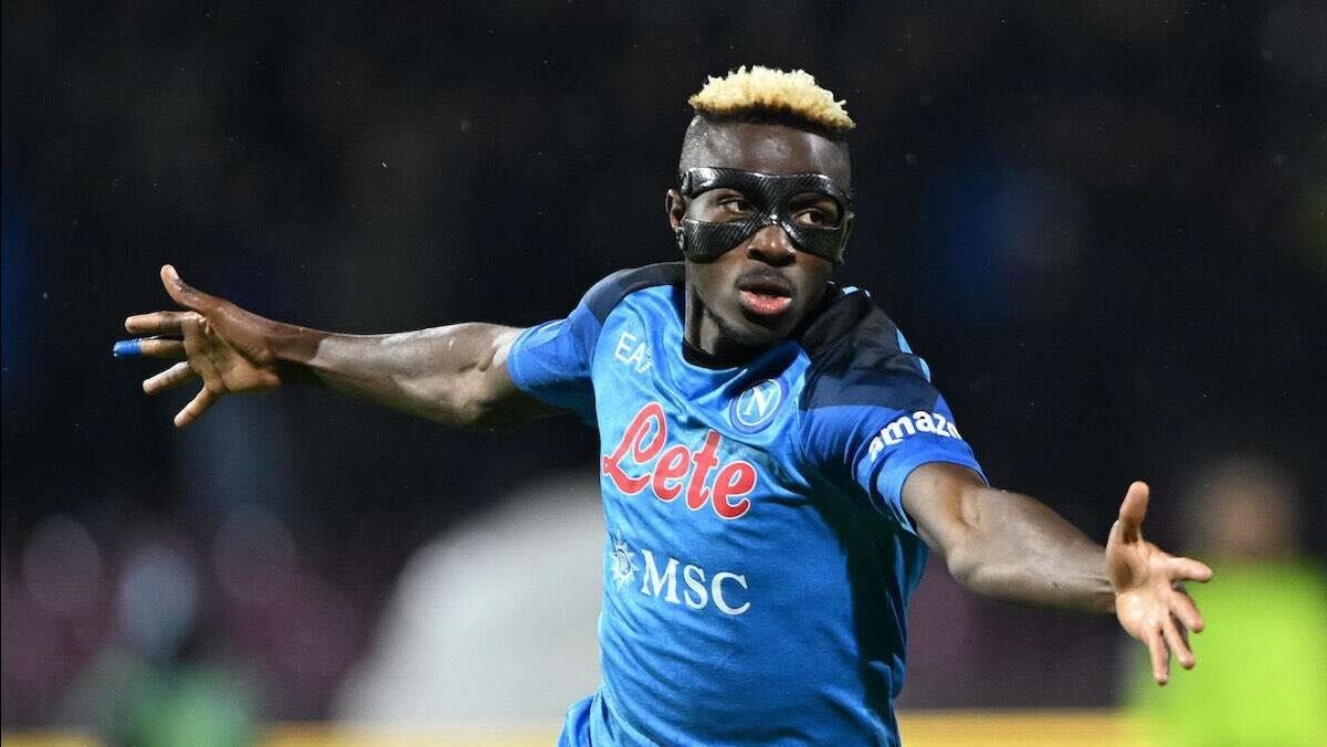 كوريري ديلو سبورت: الهلال يحسم صفقة أوسيمين مقابل 40 مليون يورو سنويا