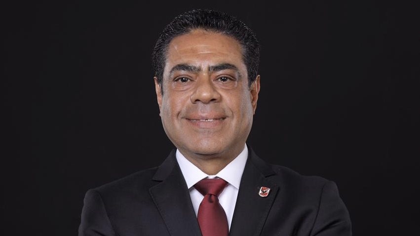 وزير الرياضة ينعى شقيق طارق قنديل