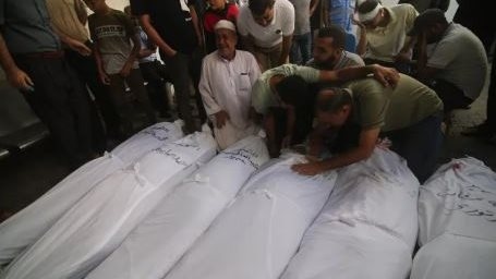 38 شهيدًا في غزة منذ الفجر.. المقاومة: ياسر أبو شباب خائن وعصابته دمهم مهدور