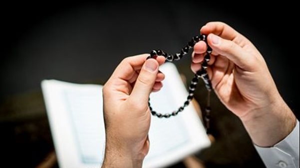 هل تجوز الصلاة على النبي بأكثر من نية؟.. الإفتاء تجيب