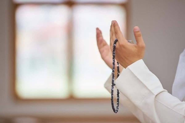 أذكار المساء مكتوبة.. 15 دعاء و3 آيات تحفظك طوال الليل حتى الصباح