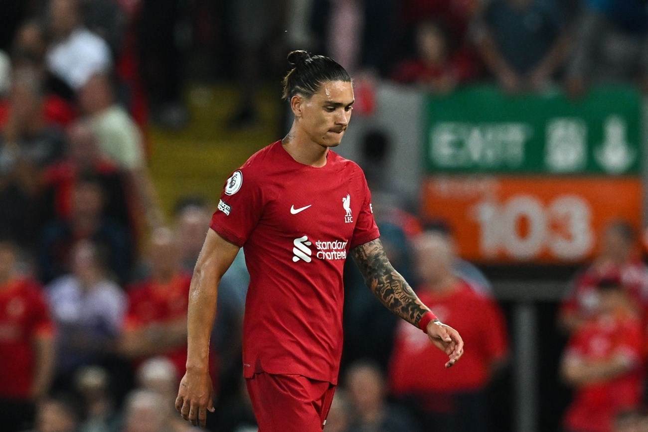 ليفربول يرفض عرض نابولي لضم داروين نونيز ويشترط قيمة أعلى