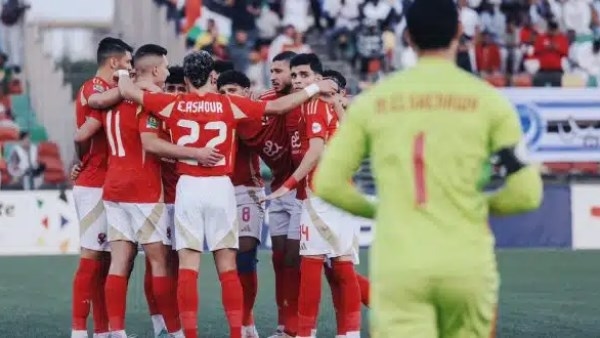 نجم الأهلي يرفض الإعارة ويطلب الرحيل النهائي عن النادي.. ماذا حدث؟