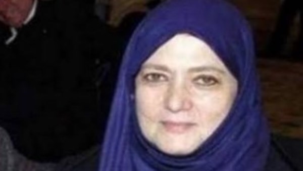 شمس البارودي ترد علي منتقدي اعتزالها وارتدائها الحجاب