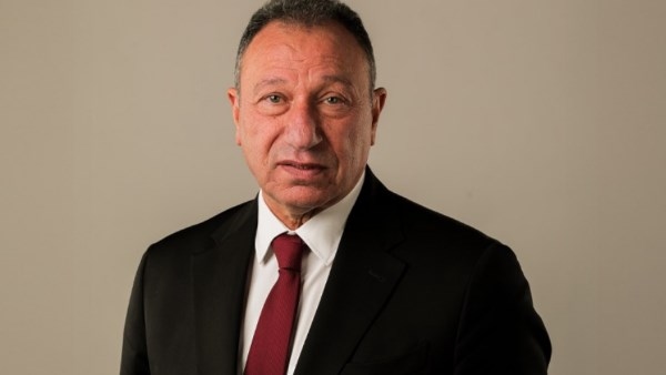 إعلامي: الخطيب يجتمع حاليا مع يوسف وريبيرو لحسم ملف الصفقات والراحلين