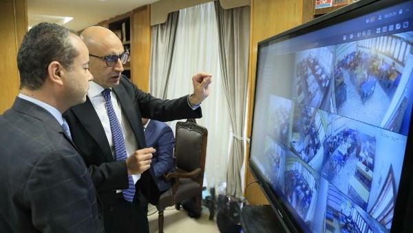 عمليات التعليم تتتبع صور امتحان فيزياء الثانوية العامة المتداولة بجروبات الغش لضبط صاحبها