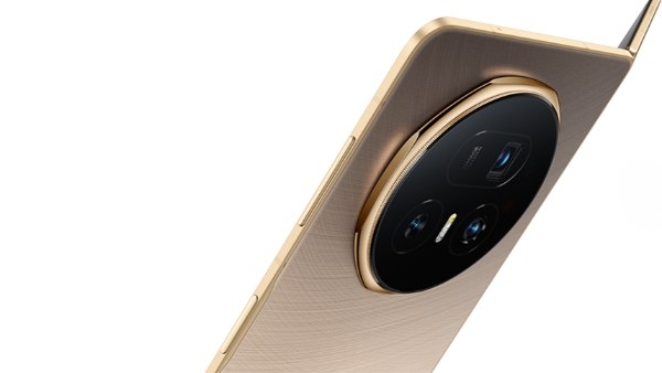 كاميرا قوية من Honor Magic V5 منافس Galaxy Z Fold 7.. تفاصيل