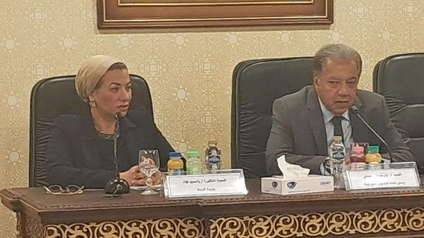 وزيرة البيئة تستعرض جهود الوزارة فى مواجهة التصحر بمصر وأفريقيا