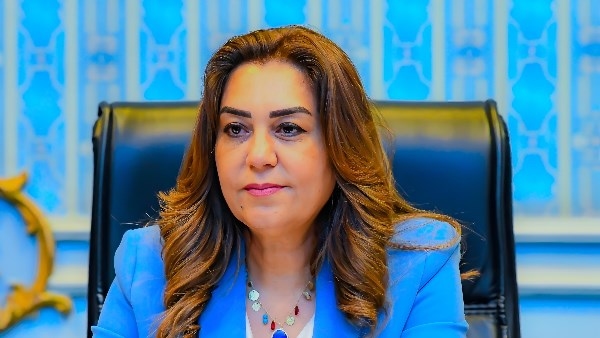 وزيرة التنمية المحلية تتابع تداعيات حادث الطريق الإقليمي