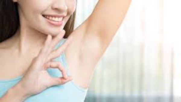 وداعا لرائحة العرق الكريهة في الصيف.. مشروب طبيعي ينقي الجسم ويمنحك انتعاشا يدوم