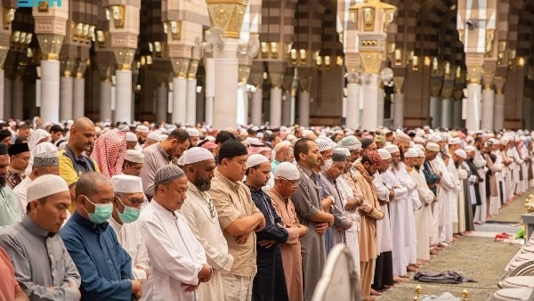 خطيب المسجد النبوي: الذكر يرضي الرحمن ويطرد الشيطان ويقوي الإيمان