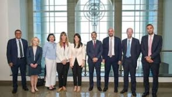 وزارة البترول تبحث التعاون مع البنك الأوروبي في مجالات التحول الطاقي وخفض الانبعاثات