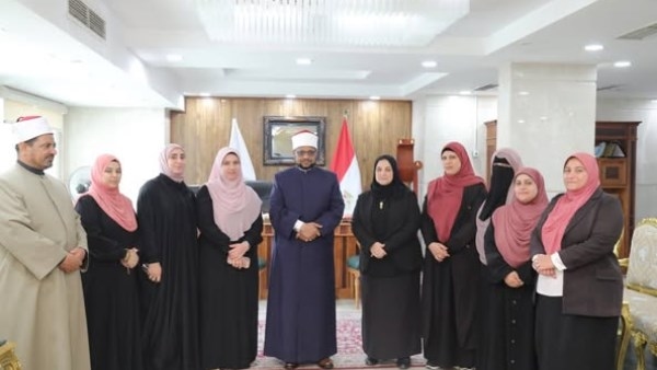 واعظات الأزهر يؤدين العزاء لأسر ضحايا حادث الطريق الإقليمي بالمنوفية