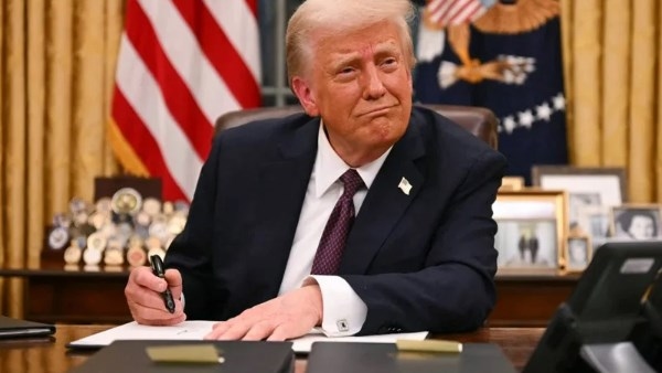 ترامب يفرض رسوما جمركية بنسبة 30% على العراق والجزائر وليبيا