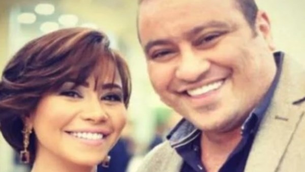شقيق شيرين عبد الوهاب يحذرها من استغلال اسمها: اعملي مداخلة زي ما كنتي بتقولي