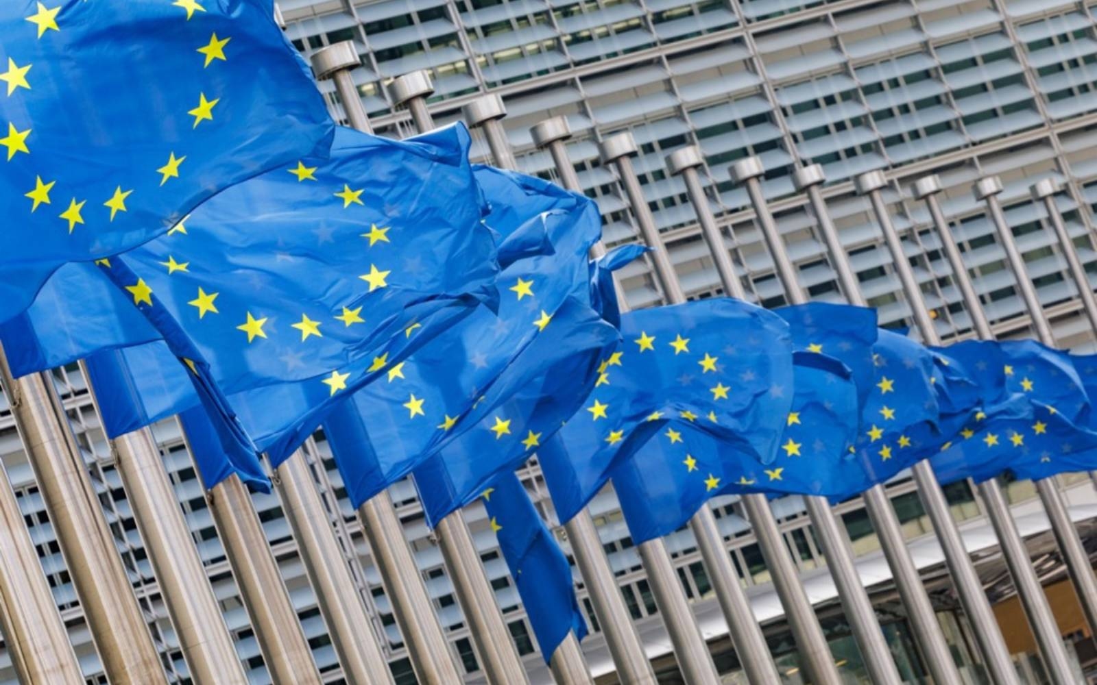 EU unveils blueprint for boosted €2tril budget
