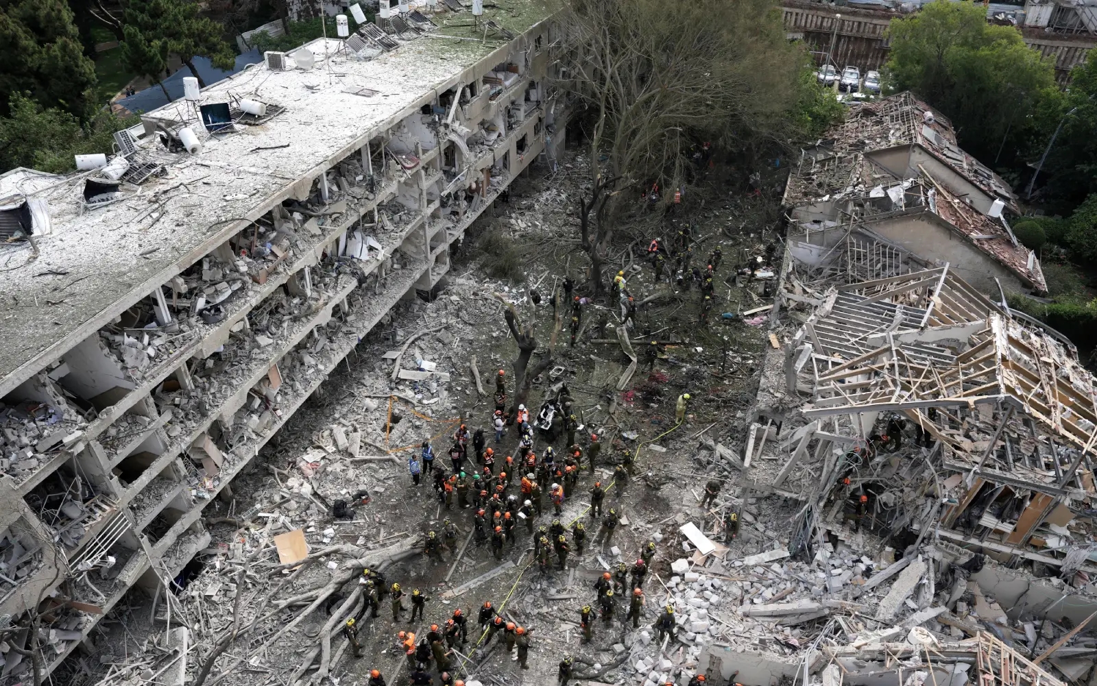 16 hurt, building hit in Israel after Iranian missile strikes