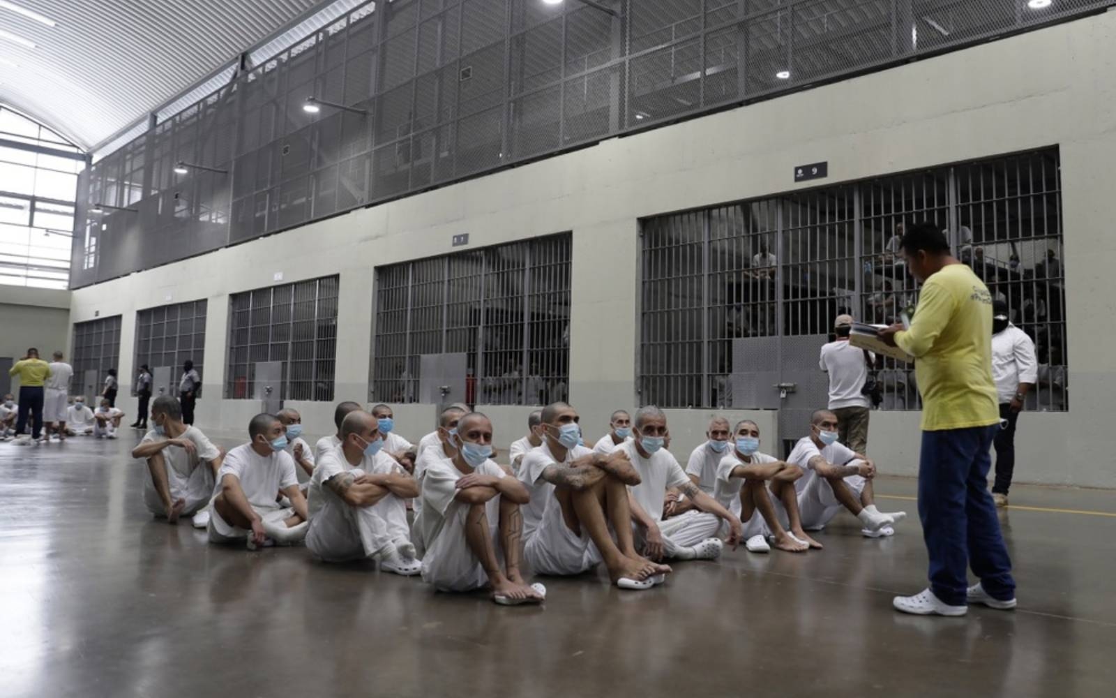 Venezuela says migrants were tortured in Salvadoran prison