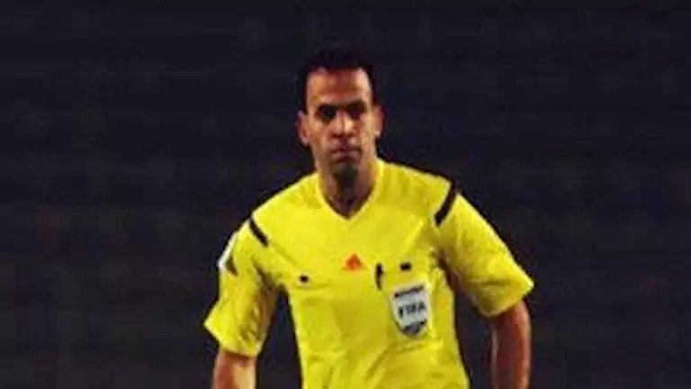 "بعد مسيرة استمرت 24 عاما".. محمد الحنفي يعلن اعتزاله التحكيم