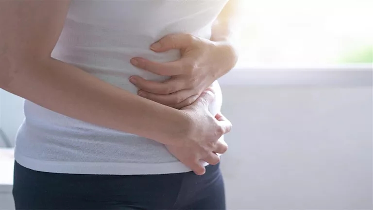 مشروب شائع يحمي من الإمساك.. تناوله يوميا