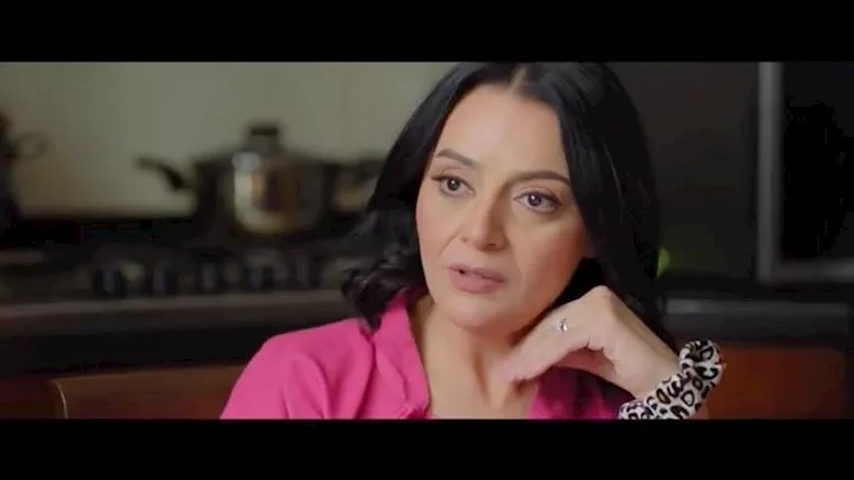 هبة عبدالغني تعلن وفاة والدتها: "يا بهجة الدنيا.. مع السلامة يا حبيبتي"