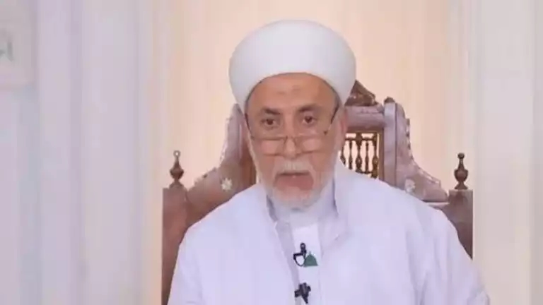 هل تجوز الصدقة على عاصي؟.. يسري جبر يجيب