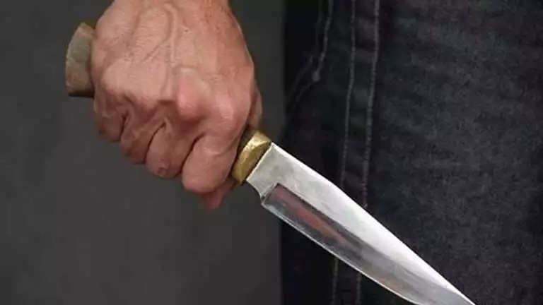 دماء على الوسادة.. تفاصيل مروعة لواقعة شاب ذبح والده أثناء نومه بالمنوفية