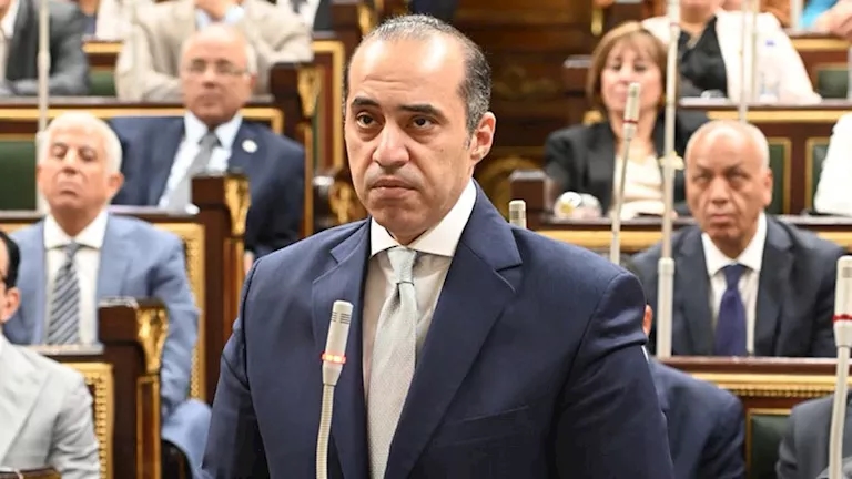الحكومة تعلق على نظام البكالوريا وخبير يكشف أسباب الأمطار المفاجئة صيفًا