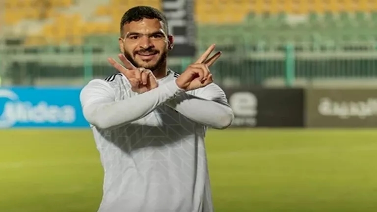 "الأهلي تعامل باحترافية".. مدرب بتروجيت يوجه رسالة نارية حول رحيل حمدان للزمالك