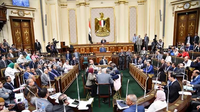 اليوم.. مجلس النواب يستكمل مناقشة قانون المهن الطبية