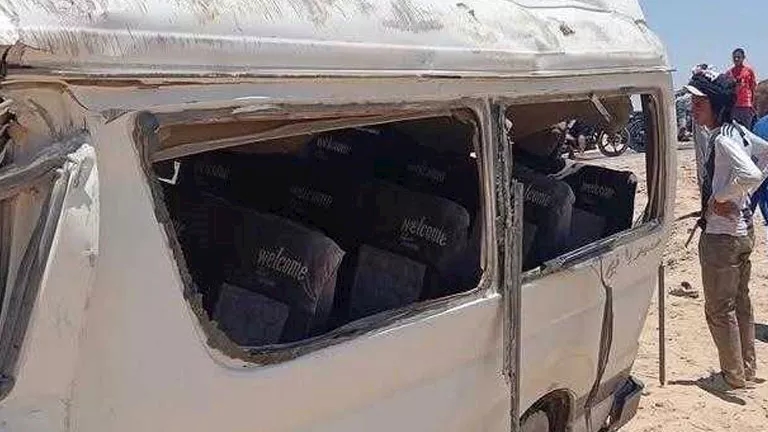16 مصابًا.. ننشر أسماء ضحايا حادث انقلاب ميكروباص بأسيوط